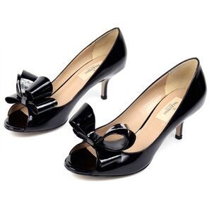 Valentino Garavani patent leather bow kitten heels pumps size 38.5 or US 8.5